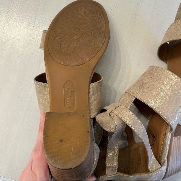 Sofft Aldina Euro Soft Women’s Metallic Champagne Block Heel Sandal Sz 11M GUC - Picture 9 of 10